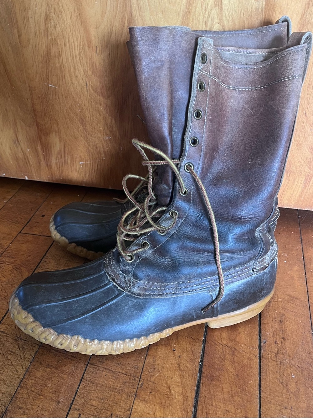 Vintage LL Bean lace up Men's Brown Leather Lace-Up Waterproof Duck Boots